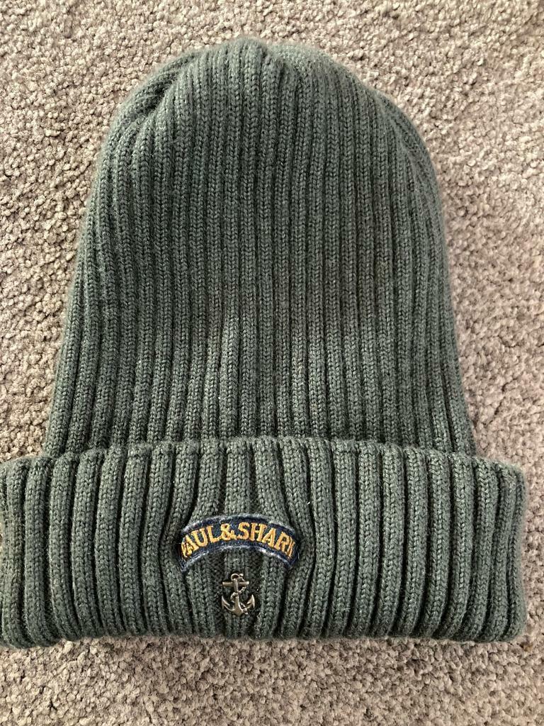 paul and shark anchor beanie